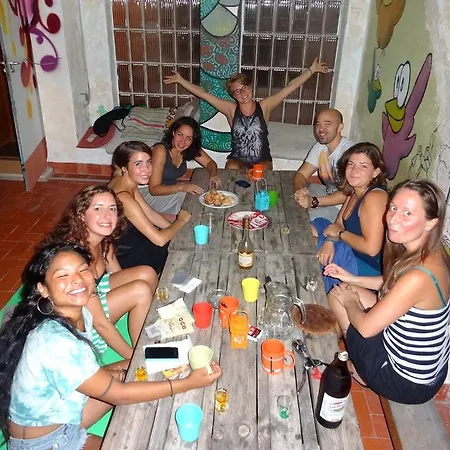 X Hostel Alicante